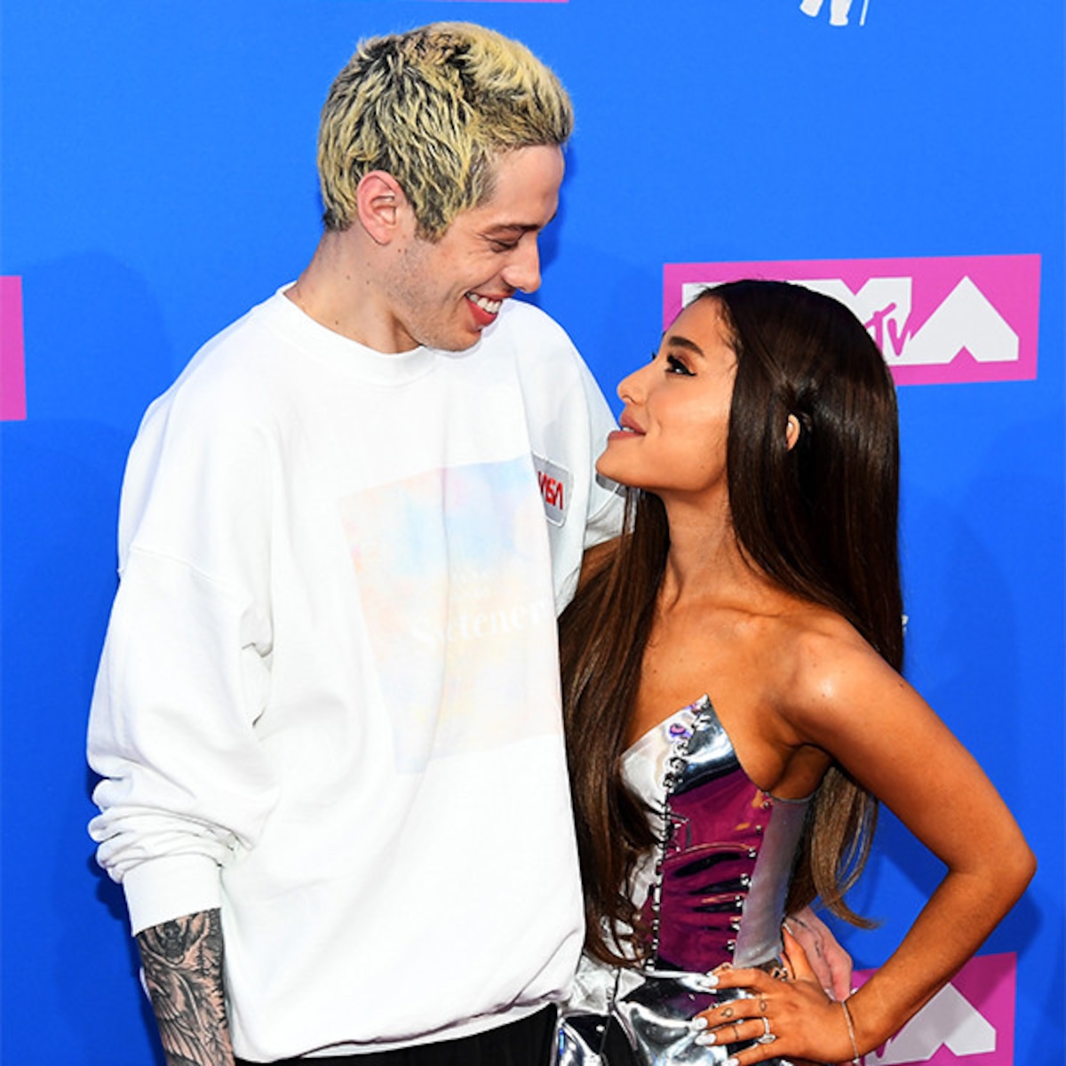 Pete Davidson Gives Ariana Grande A Kiss At Sweetener
